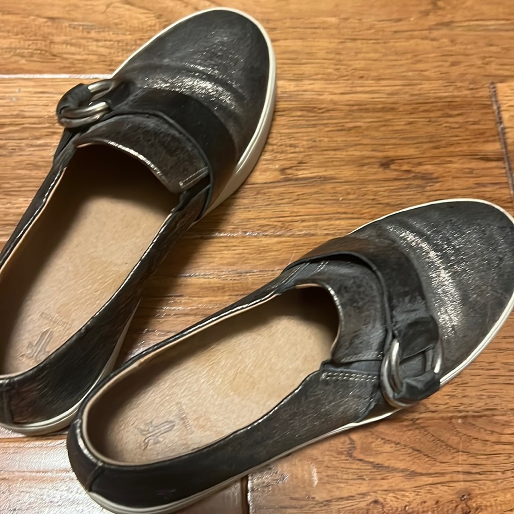 Frye slippers